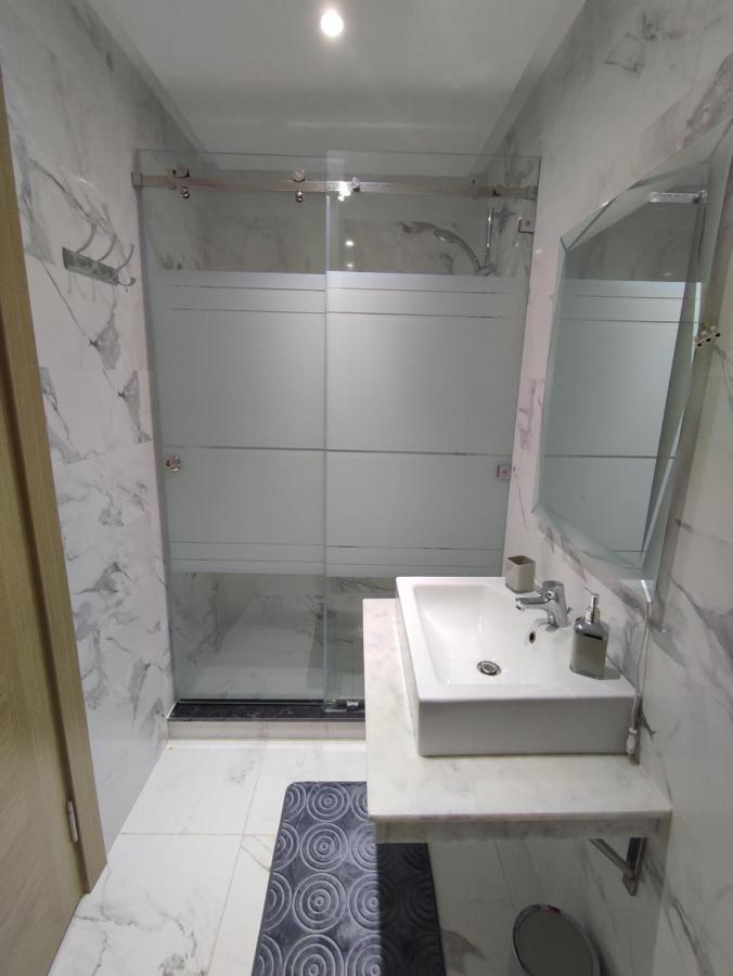 Dlx01 Apartamento Oujda Exterior foto