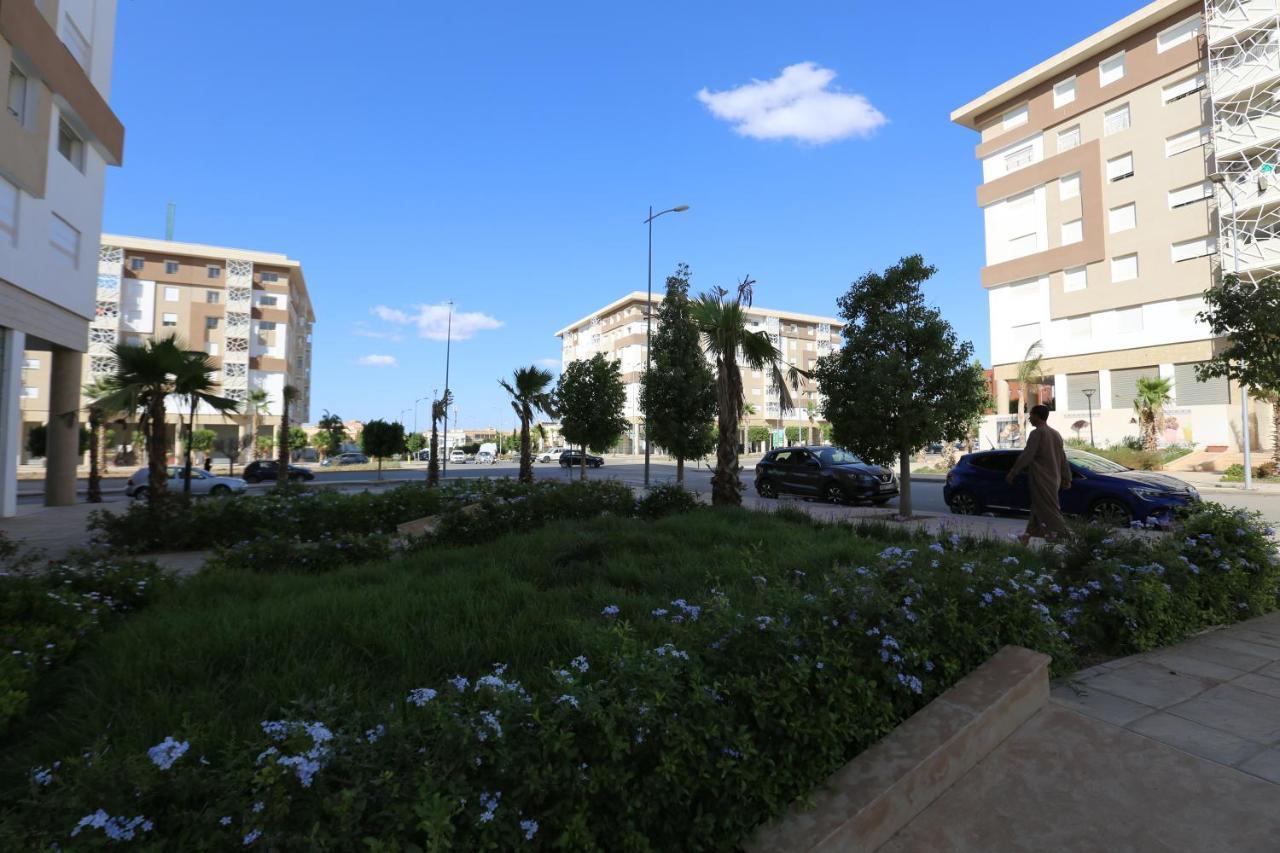Dlx01 Apartamento Oujda Exterior foto
